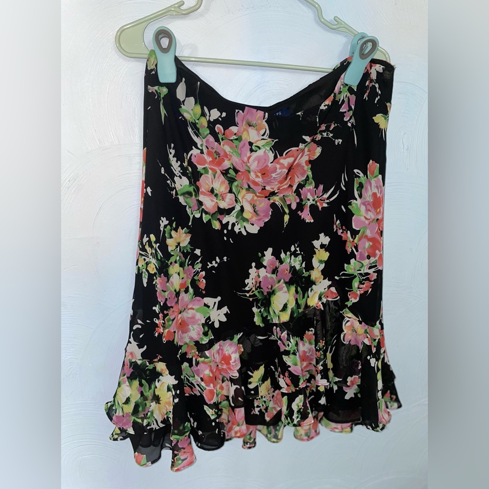 Chaps Black Floral Skirt ruffled